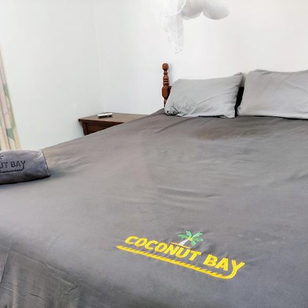 Coconut Bay Apartments Flic en Flac Ngoại thất bức ảnh
